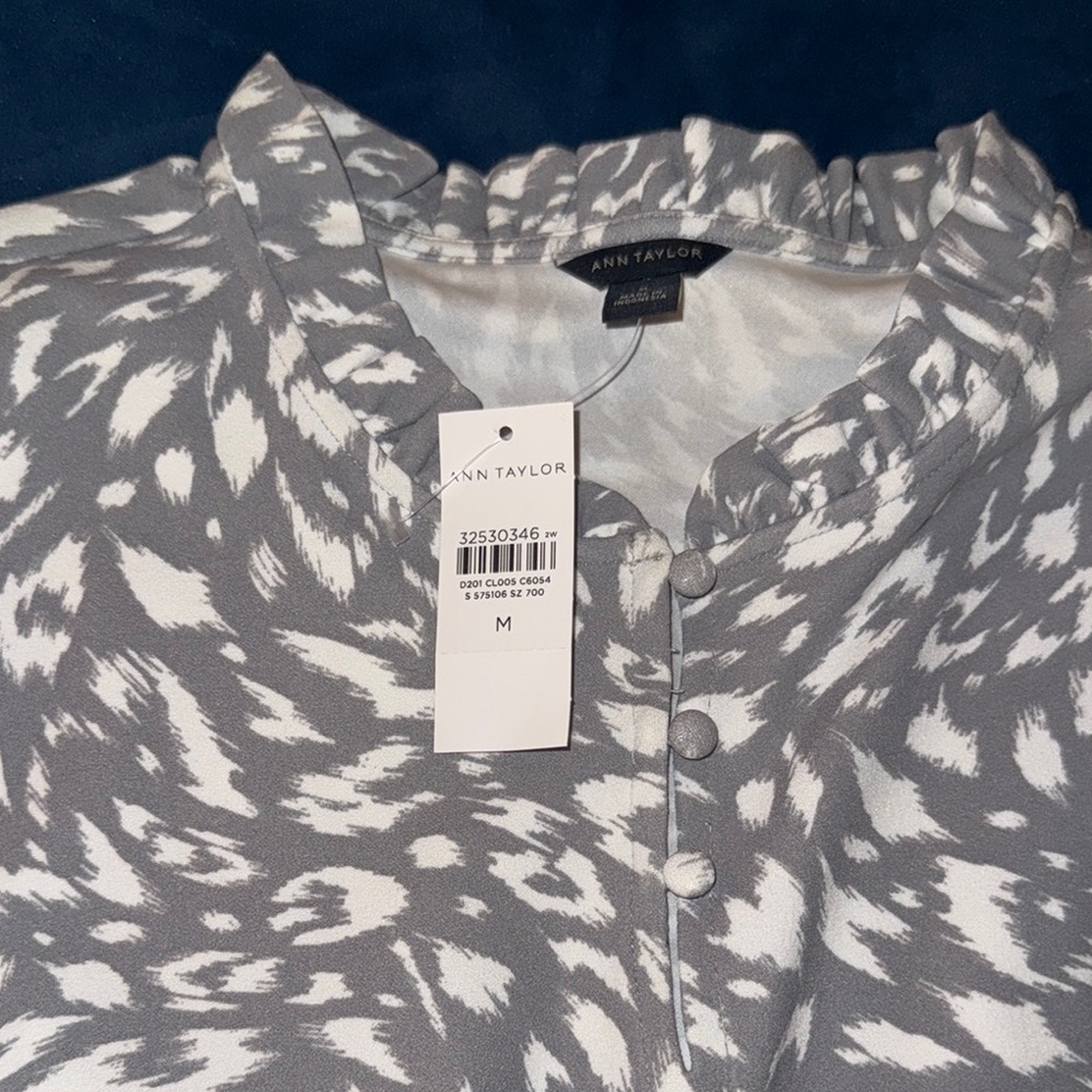 Ann Taylor Gray and White Printed Ruffle Collar Blouse